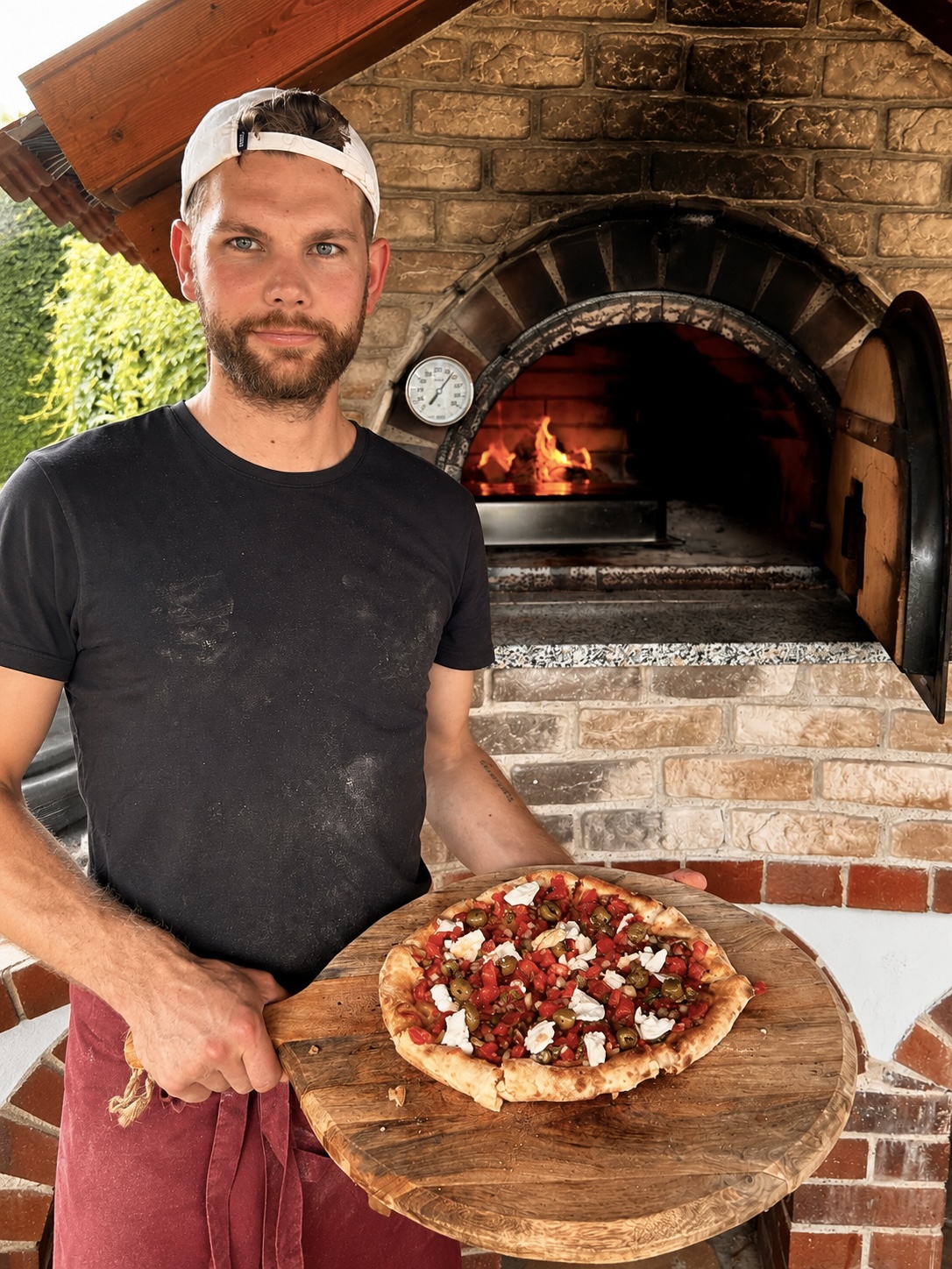 Edgar am Pizzaofen